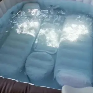 הג'קוזי המפורסם מלדיביים כולל גם ג'טים של מים וגם בועות MALDIVES מרובע 2.01/2.01 מקט 6001U יבואן רשמי BESTWAY